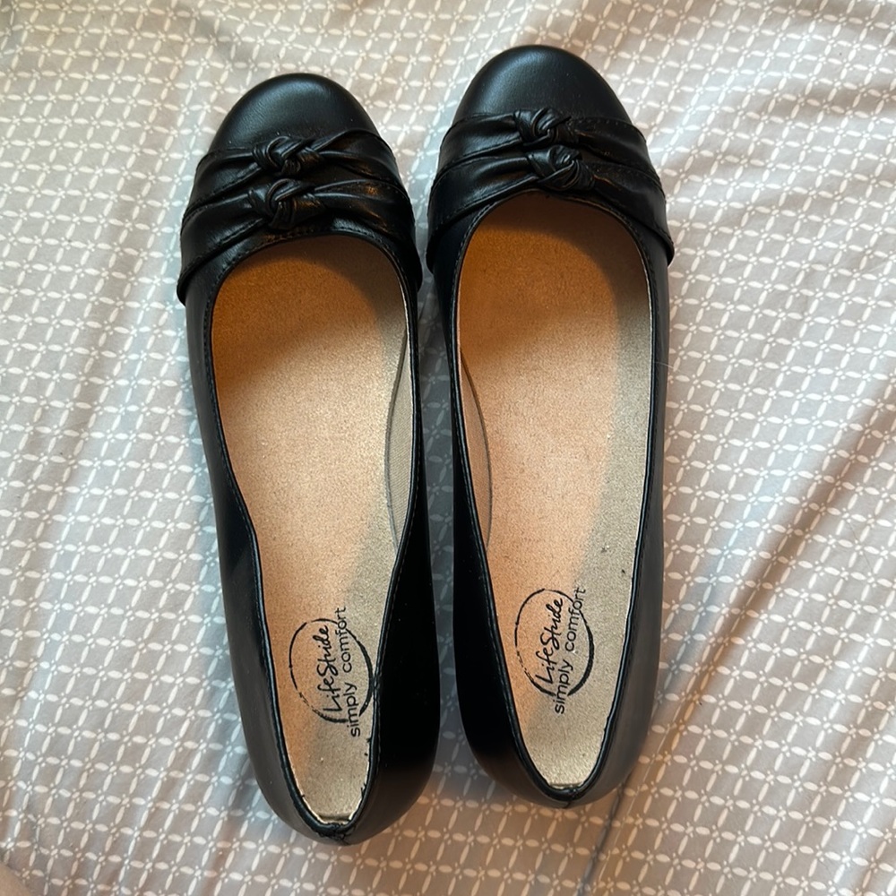 Lifestride Simply Comfort Flats/ Dress shoes